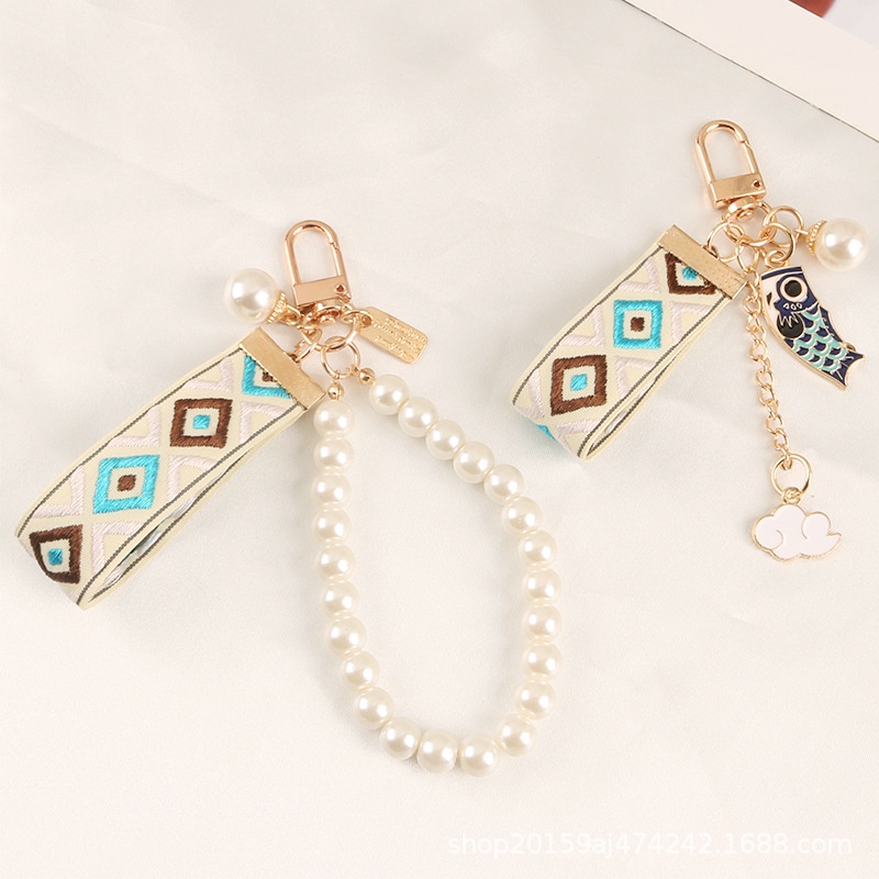 Móc khóa hình đám mây đính ngọc trai giả mới