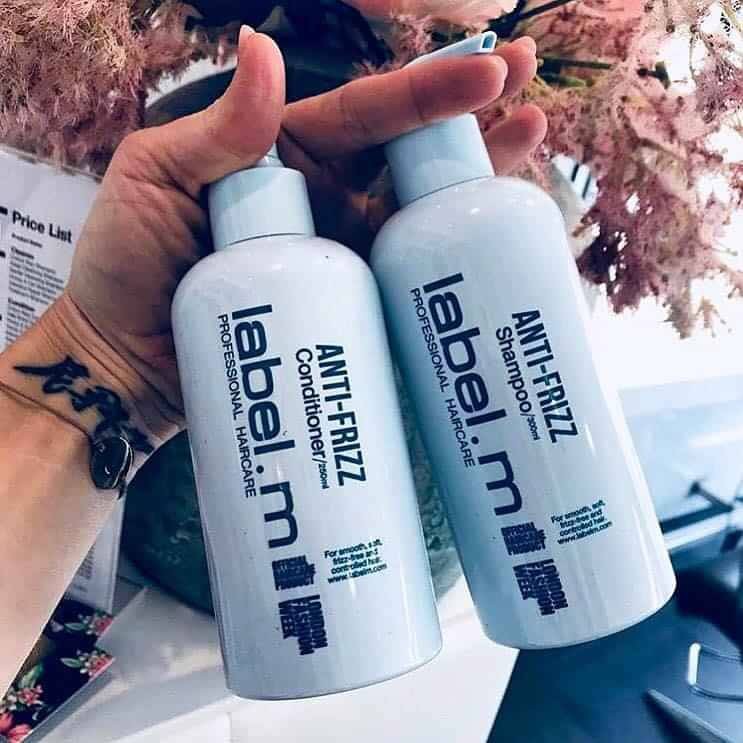 DẦU GỘI XẢ LABEL.M DƯỠNG ẨM CHO TÓC BÔNG XÙ ANTI - FRIZZ 300ML - 200ML HOẶC 𝐌𝐀̣̆𝐓 𝐍𝐀̣ 𝐃𝐔̛𝐎̛̃𝐍𝐆 𝐓𝐎́𝐂 LABEL.M 𝐀𝐍𝐓𝐈-𝐅𝐑𝐈𝐙𝐙 5