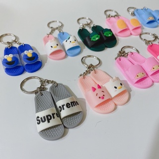 [Giao mẫu ngẫu nhiên] Móc khoá hình đôi dép mini có kèm khoen siêu cute