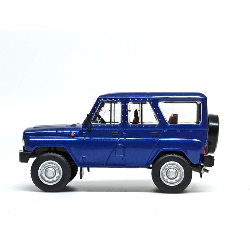 Mô hình xe Uaz Hunter