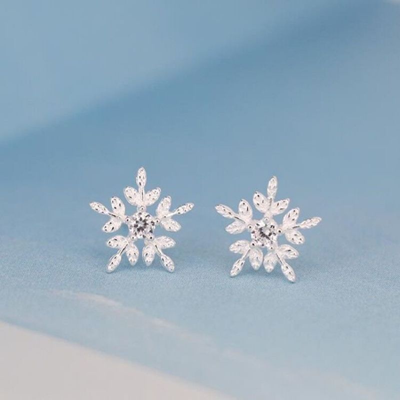 Hoa tại bạc S925 - Khuyên tai nữ bạc Ý hình bông tuyết dễ thương, thanh lịch ZaZa Accessories KT8002