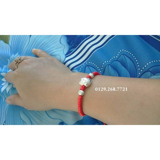 Vòng chỉ đỏ may mắn mix charm bạc mèo thần tài