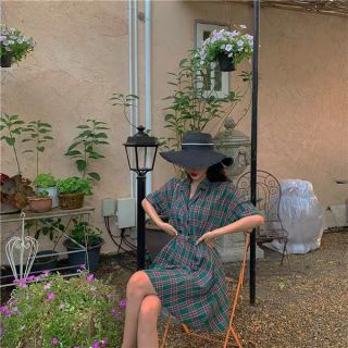 Order _ đầm caro cổ vest hở eo