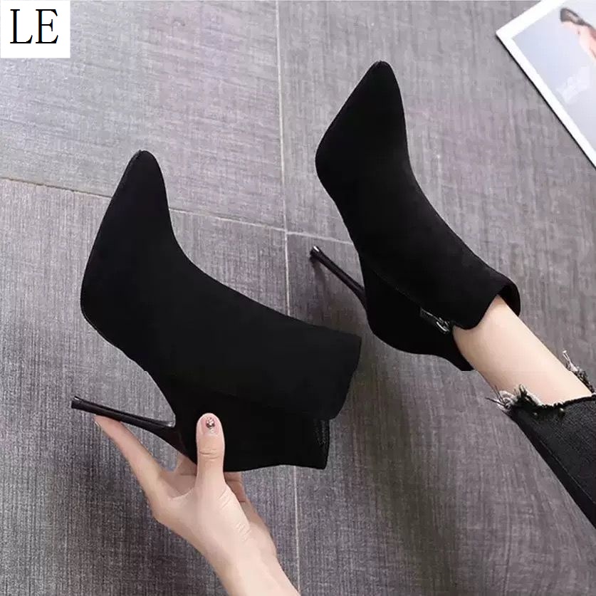 Giày Bốt Cao Gót Cổ Ngắn Màu Đen Quyến Rũ Dễ Phối Đồ Thời Trang Xuân Thu Phong Cách Hàn Quốc Sang Trọng Cho Nữ 2021