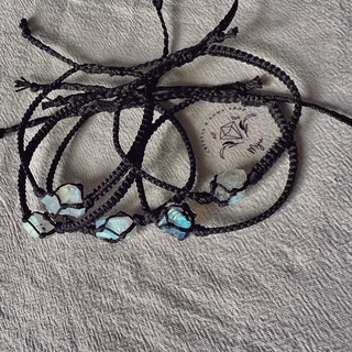 vòng tay đá thô Moonstone  handmade đan dây macrame