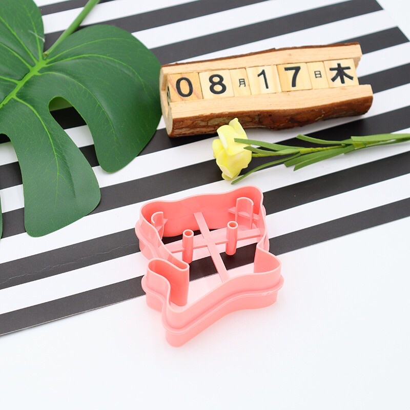 Set 12 mẫu khuôn cắt tạo hình thú cho bánh bao