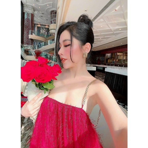 Đầm suông tua rua 2 dây xích