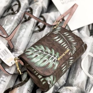 MICHAEL KORS DẠNG NẮP LÁ