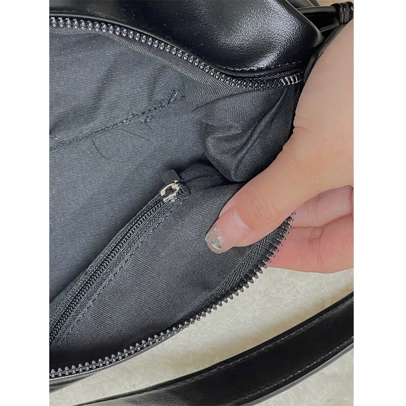 Túi IELGY đeo vai màu đen/ trắng phối dây xích thời trang chất lượng cao cho nữ