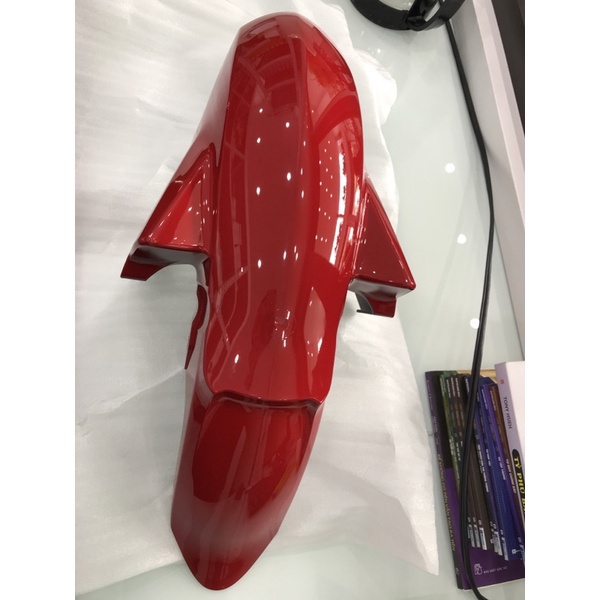 Chắn bùn trước đỏ 0121 chính hãng Yamaha dùng cho xe Sirius - Yamaha town Hương Quỳnh