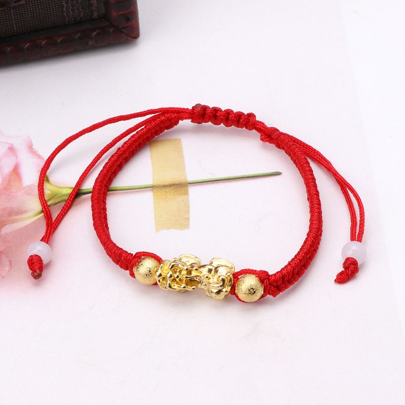 Vòng Tay Dây Đỏ May Mắn Mặt Pi Xiu