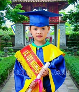 Áo cử nhân mầm non kèm mũ