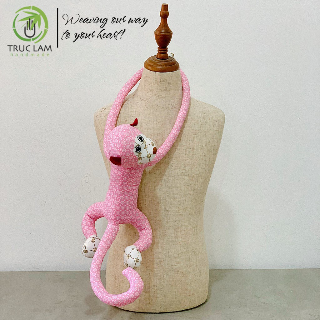 Đồ Chơi Cho Bé Thú Nhồi Bông Hình Con Khỉ Tay Dài Đeo Cổ Có Khuy Bấm Vải Hoa Bông Gòn Cao Cấp – Trúc Lâm Handmade