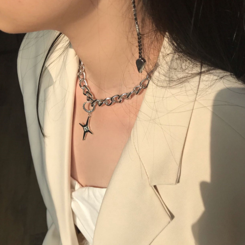 vòng cổ Mặt Thánh Giá Đính Kim Cương Nhân Tạo