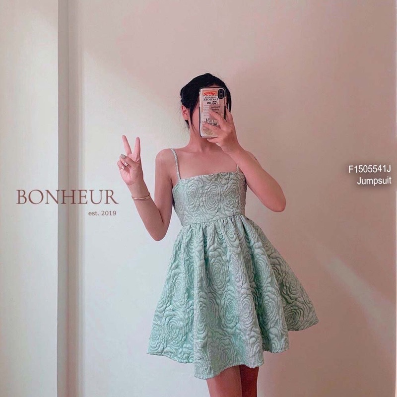 Jumpsuit gấm xốp giả váy dáng xoè 2s hở lưng 0522