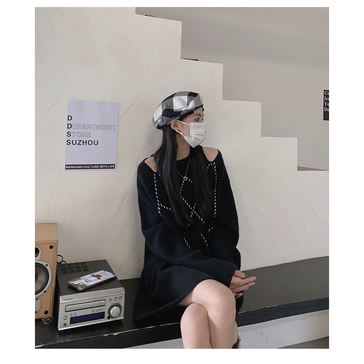 Áo sweater dệt kim kiểu dáng rộng trễ vai thời trang phong cách thu đông cho nữ