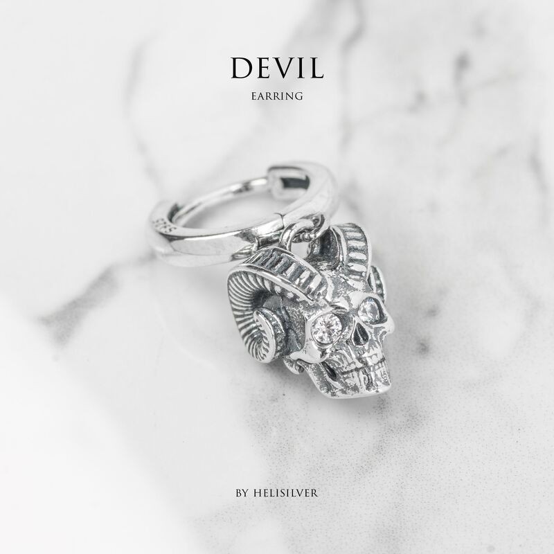 Khuyên tai bạc nam, nữ HeliSilver Devil S925 KTB111
