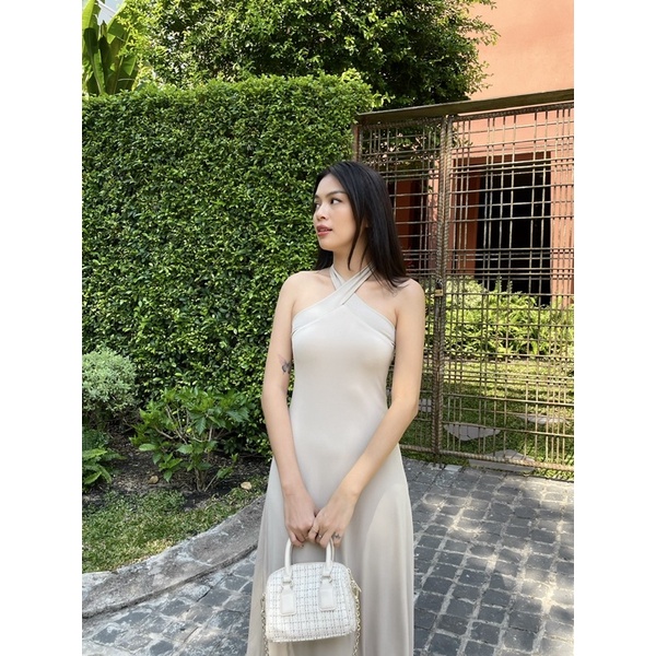 Đầm midi thun chéo cổ