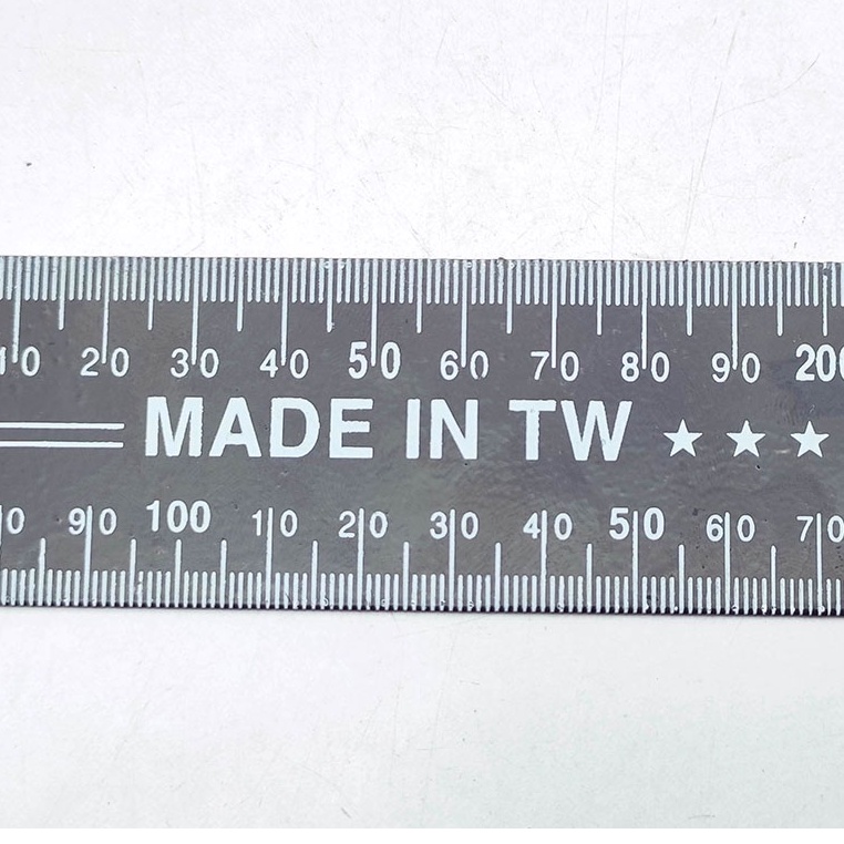 Thước kẻ vuông đen hệ inch và hệ mét 20x30 cm