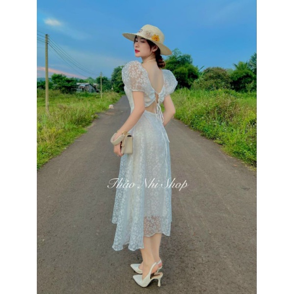 ĐẦM MIDI TRẮNG HOA NỔI CUTOUT KHOEN LƯNG