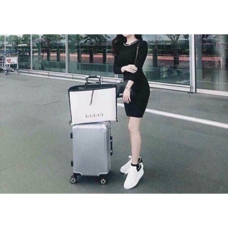 Đầm body