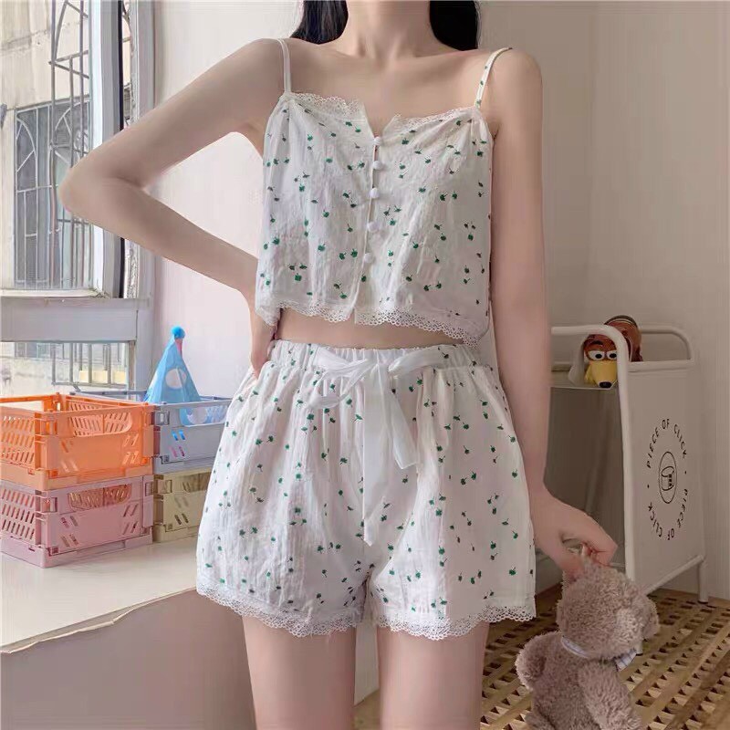 Set bộ ngủ nữ áo 2 dây croptop viền ren phối nút cực tiểu thư quần lưng chun họa tiết hoa nhí mát mẻ ngày hè