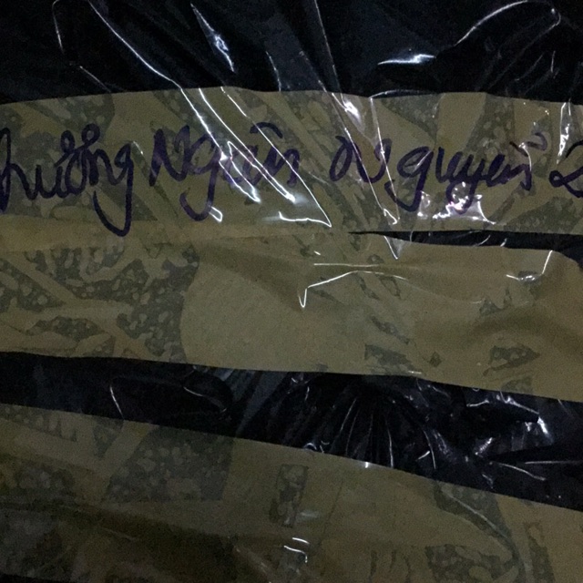 Chao ban. Ben minh rất vui vi được ban hàng cho ban chúc ban co một ngay thật vui va hanh phcu ben gia dinh nha chuc