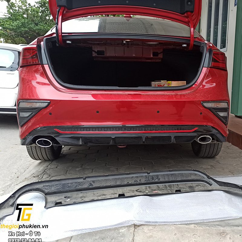 Kia Cerato 2016-2020 - Líp pô thể thao nhựa ABS zin theo xe