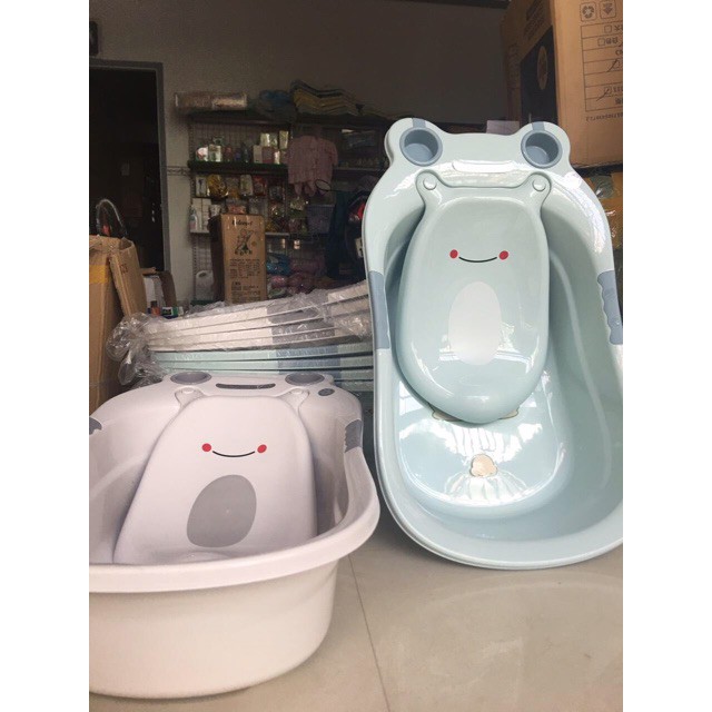 Thau tắm có giá đỡ cho bé hình ếch