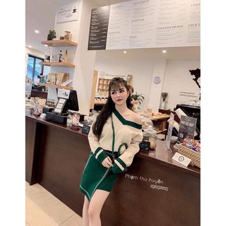Set chân váy len xanh tà lệch và áo len tay dài