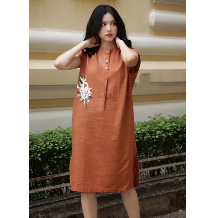 Đầm suông Linen bột Premium tay hến thêu hoa, cài khuy ngực
