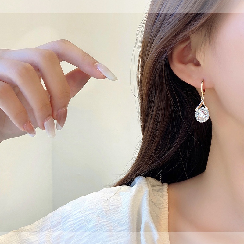 Bông Tai Hình Giọt Nước Đính Đá Phong Cách Hàn Quốc Thanh Lịch