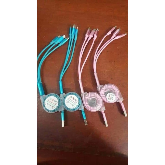 Dây sạc đa năng thông minh tự rút gọn.