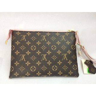 Clutch Cầm Tay LV