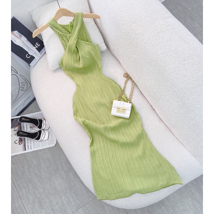 Đầm body cổ yếm chéo to không tay vải xốp nhún dáng dài qua gối 3 màu | BigBuy360 - bigbuy360.vn