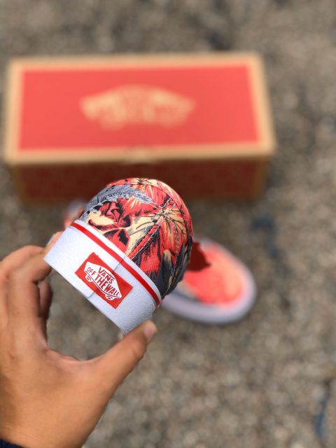 [XẢ KHO] SALE KHỦNG 9/9 Vans nguyên bản màu đỏ MAPLE LEAF giày vải thường [AK97] ; '