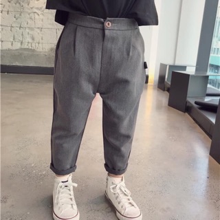 Quần kaki đen túi hộp