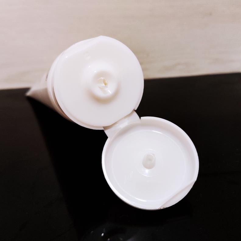 Kem làm sạch  Lancome Creme Mousse Confort Comforting Cleanser dành cho da khô 125ml