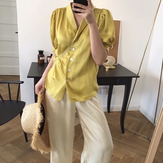 Áo sơ mi nữ tay phồng cổ đức