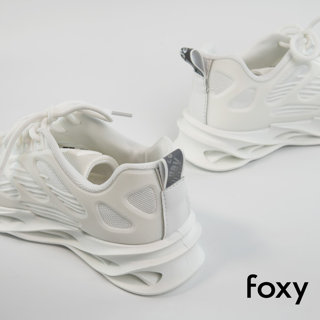 Giày Sneaker Nữ FOXY Màu Trắng Đế Họa Tiết Lượn Sóng - FOX026