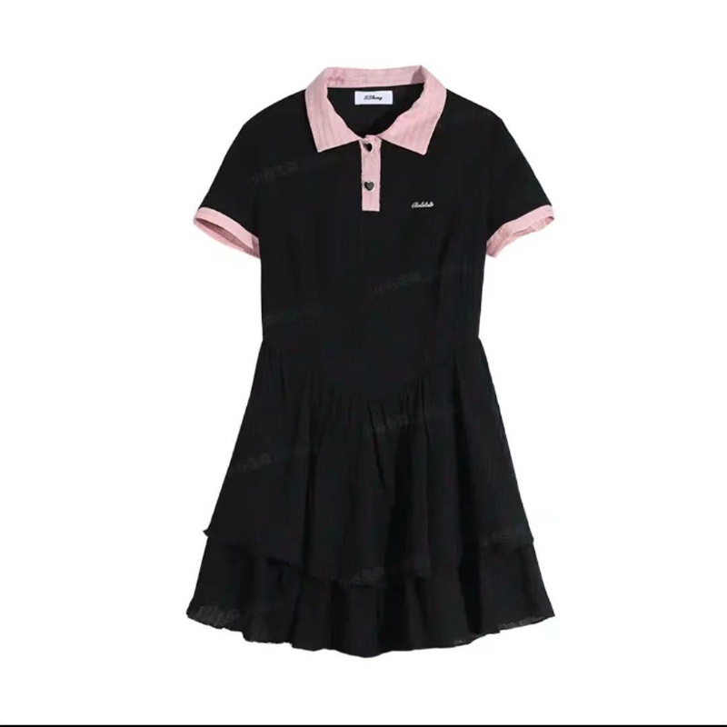 Đầm Đen Thể Thao Tay Ngắn Cổ Polo Dáng Chữ A Hở Lưng Quyến Rũ Cho Nữ