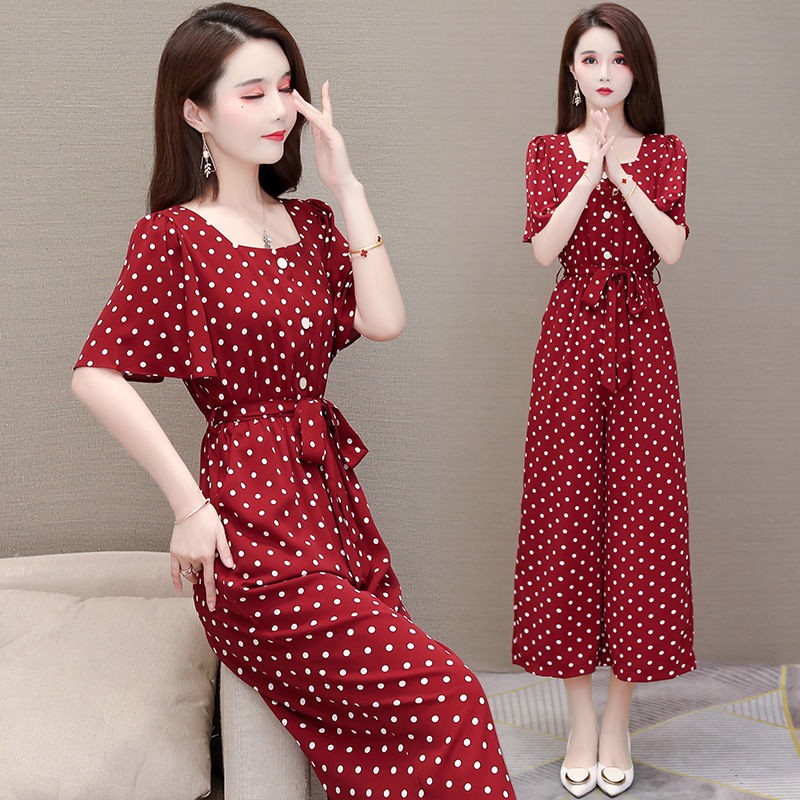 Chấm bi voan nữ jumpsuit ngắn tay lửng ống rộng quầnQ