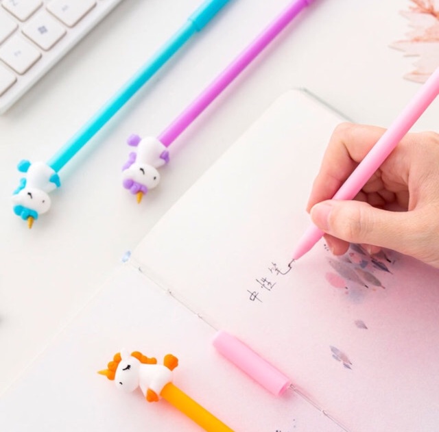 Bút bi nước ngựa 1 sừng 9