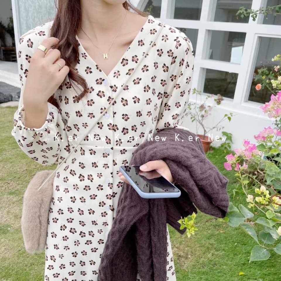 Váy nhung tăm họa tiết hoa phượng vỹ nâu | BigBuy360 - bigbuy360.vn