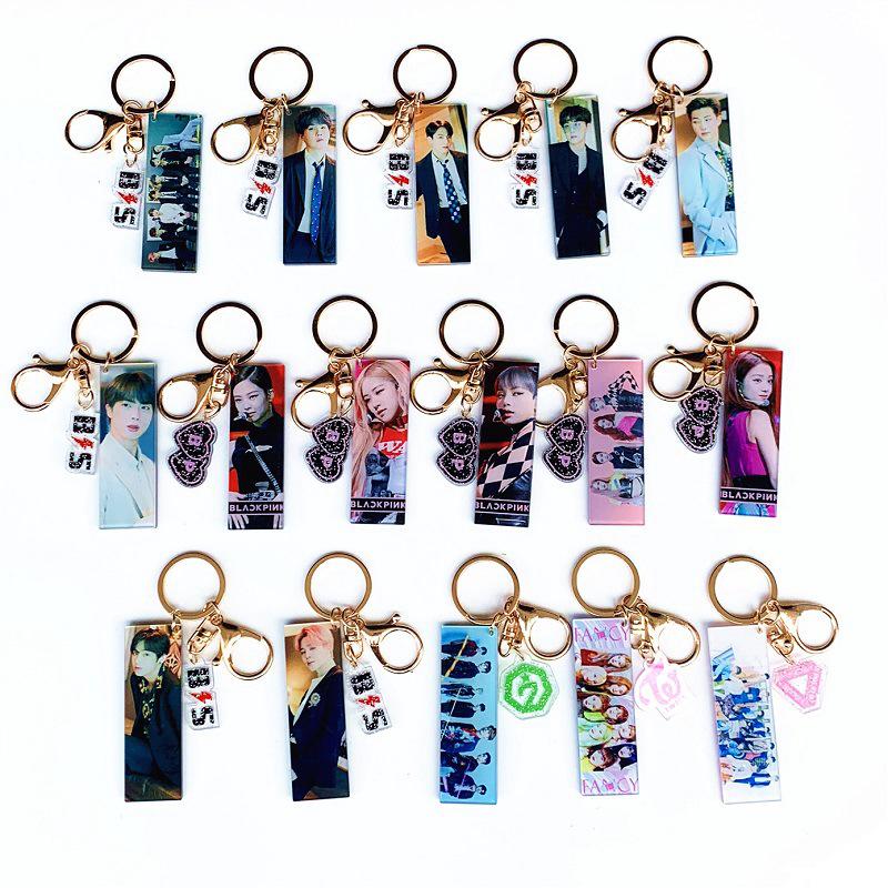 Móc khóa gắn hình thành viên nhóm BTS