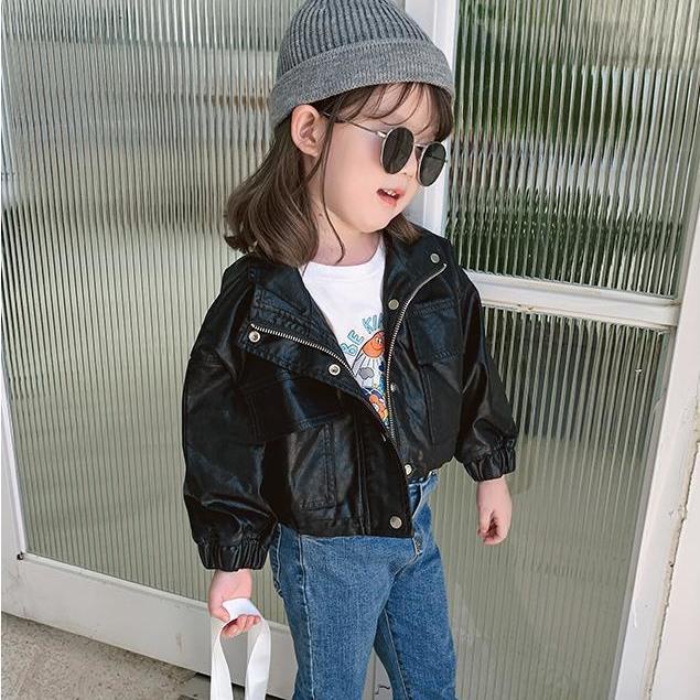 Áo khoác kiểu dáng xinh xắn cá tính cho bé gái 2021
