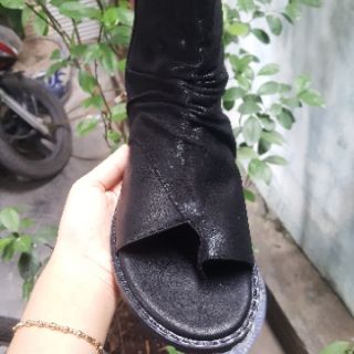 Boot xỏ ngón