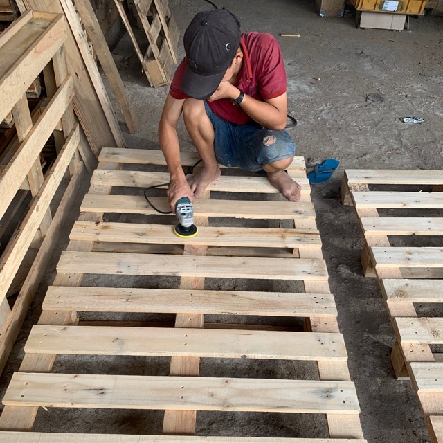 giường gỗ pallet thông