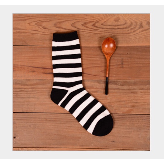 Vớ Tất hình ngôi sao cao cổ Nam Nữ phong cách thể thao, trẻ trung, năng động.