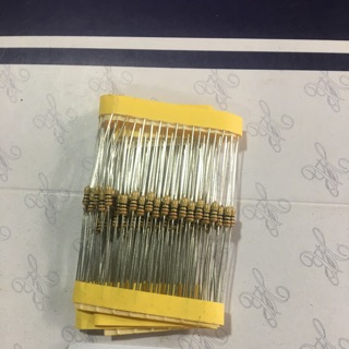 100 điện trở 20ohm.47 .56 .68 82 .100ohm